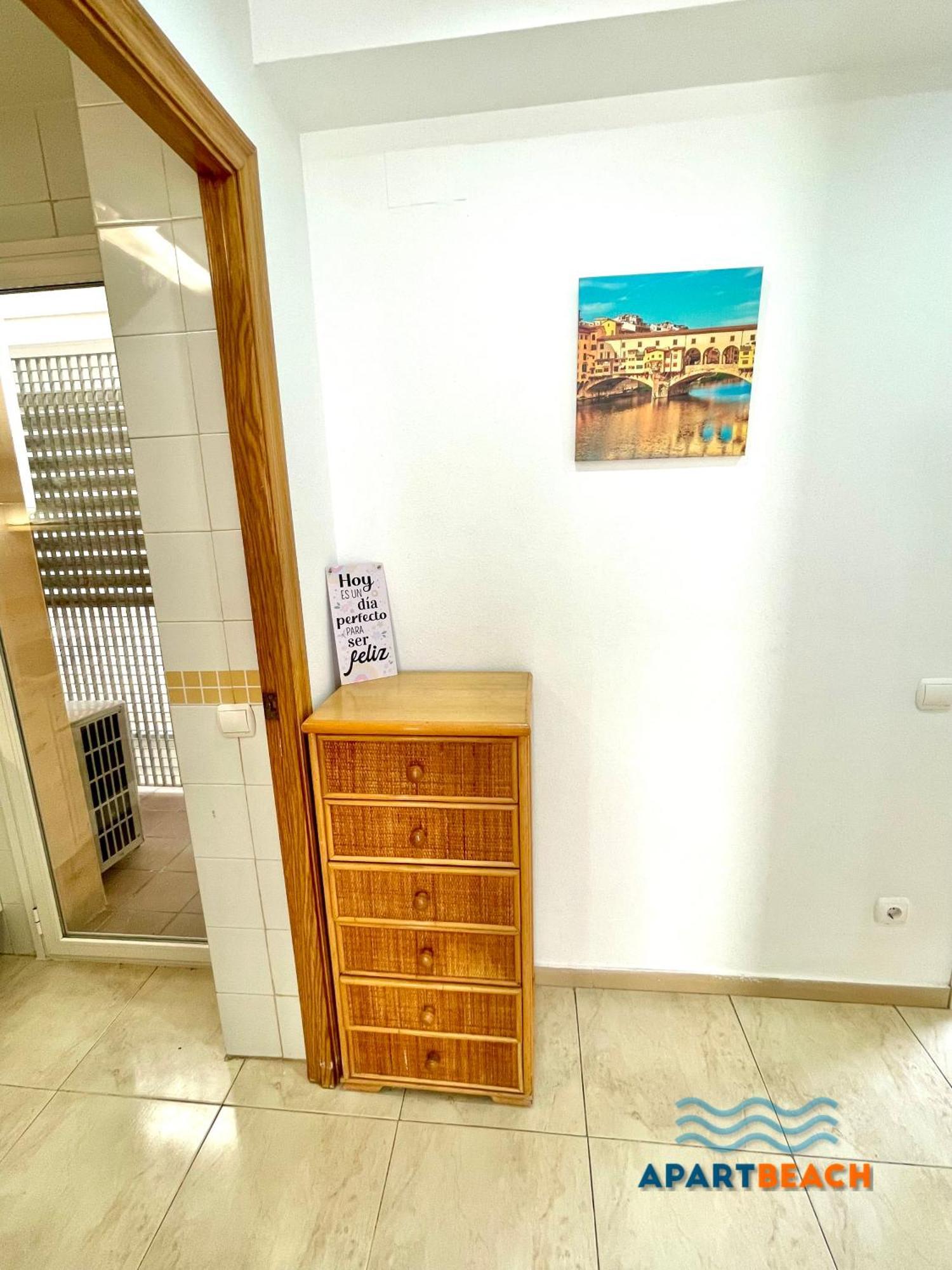Apartbeach Golden I Muy Luminoso Junto Playa Y Climatizado Salou Esterno foto